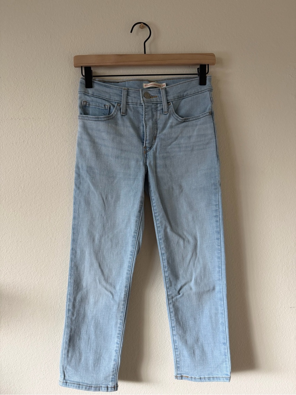 Levi’s Capri Jeans